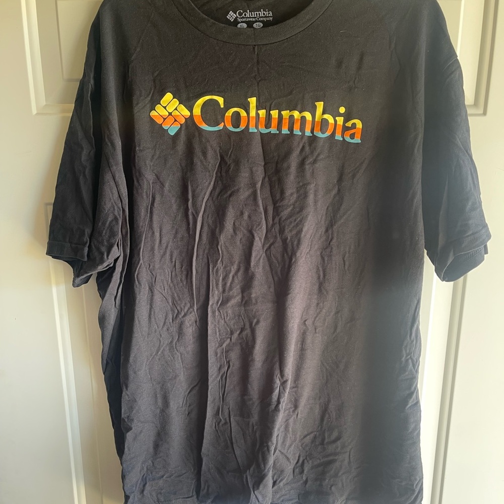 Fairly new Columbia shirt